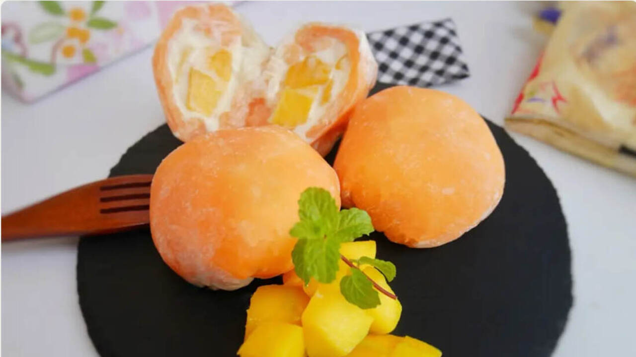 Musim Mangga! Yuk, Bikin 2 Jenis Mochi Mangga yang Lezat Ini