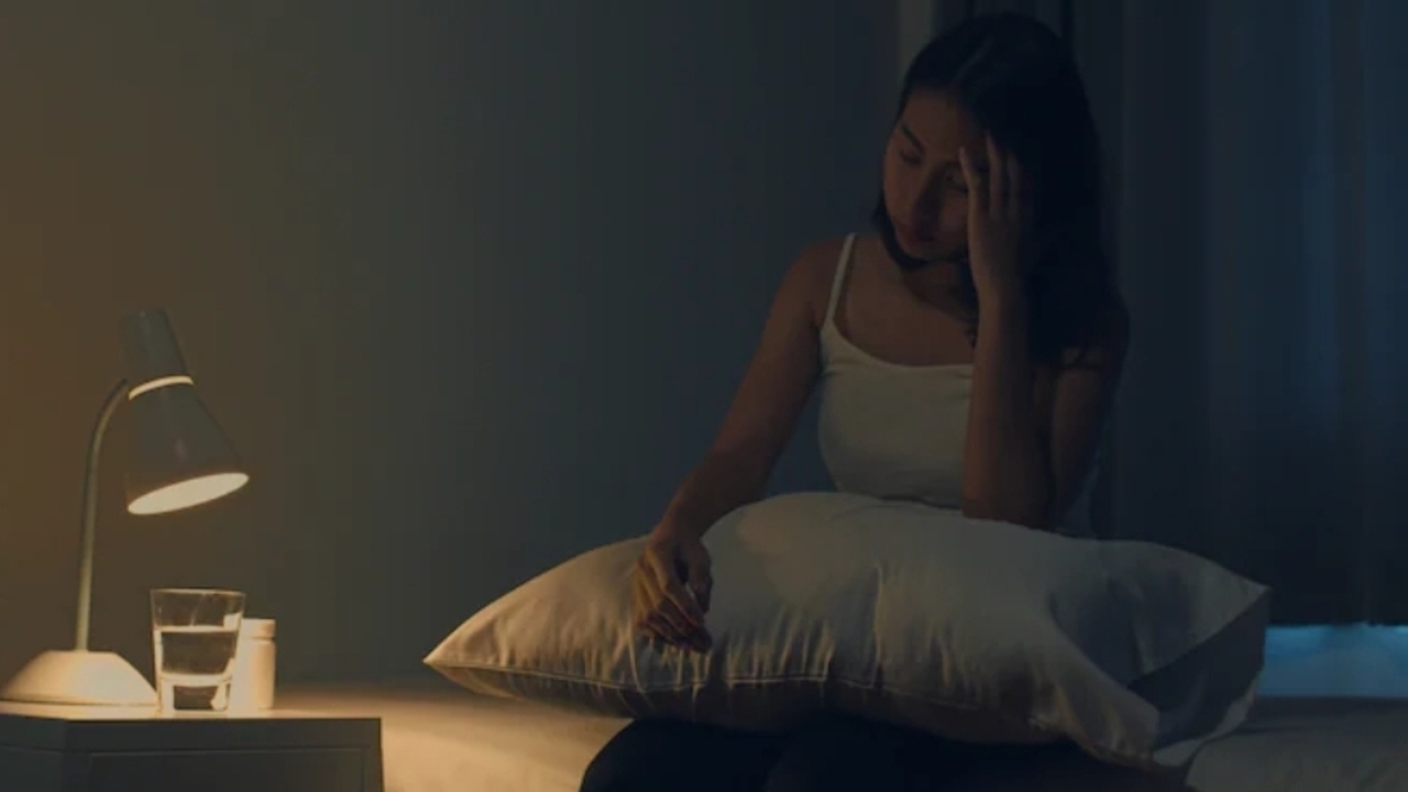 Sering Susah Tidur Setelah Menopause? Ternyata Ini Penyebab yang Sering Terjadi