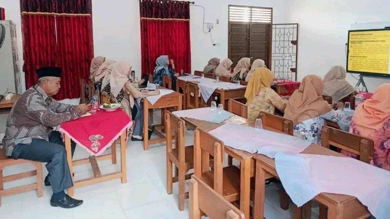 Kepala SDN 22 Talang Kelapa Diobservasi oleh Pengawas Bina