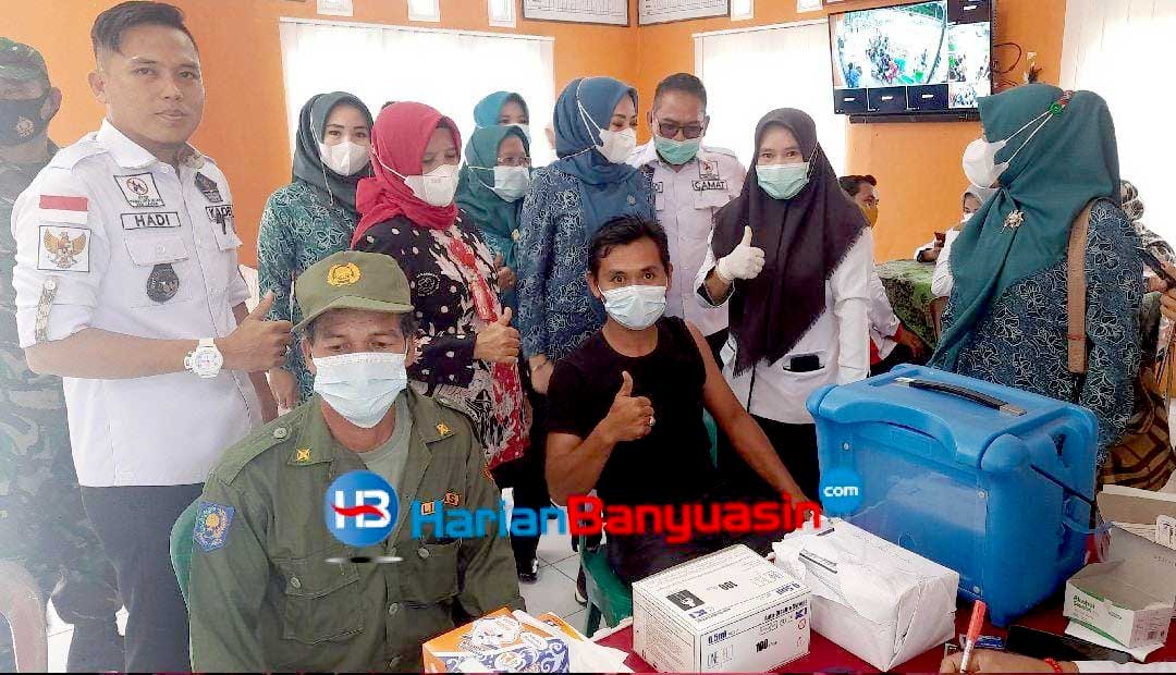 Vaksin Warga, Pemdes Sidang Emas Gandeng Puskesmas Petaling