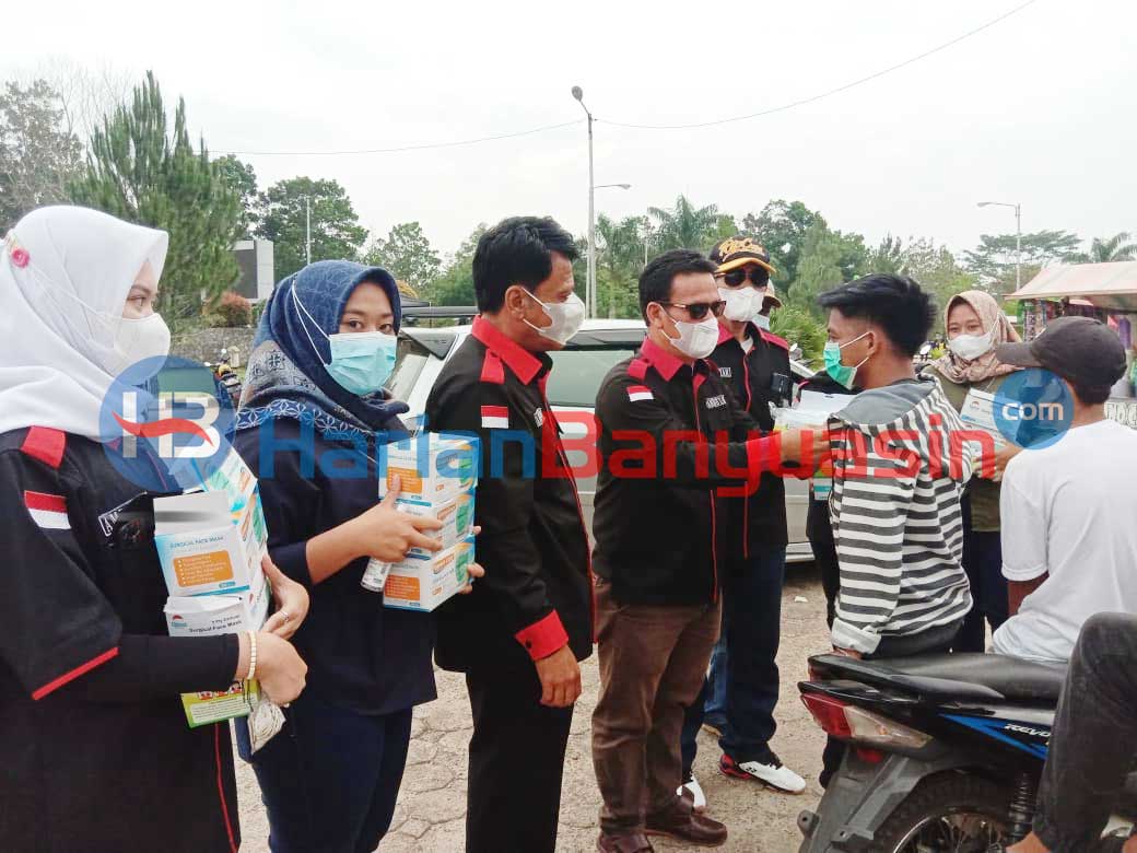 Bantu Pemerintah Tanggulangi Wabah Covid 19, Ambbyar Bagi Masker