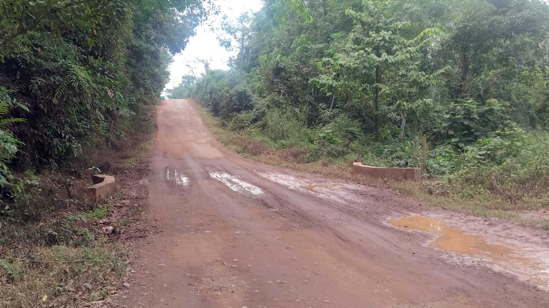 Jalan Penghubung Banyak Kerusakan, Pengendara Keluhkan Minta Perbaikan