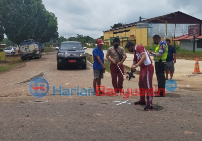 Pemotor Tewas Tabrak Truk di Simpang Kuliner