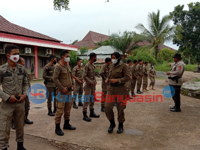 Anggota Satpol PP Latihan Dalmas Pengendalian Massa