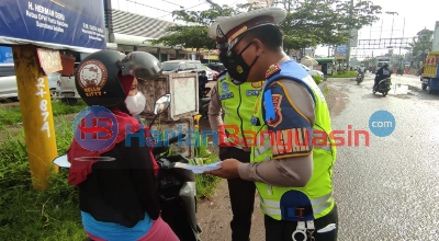 Satlantas Polres Banyuasin Tindak Pelanggar Melawan Arus di Km 12