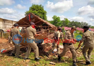 Sediakan Wanita Malam, Warung Kopi Dirobohkan