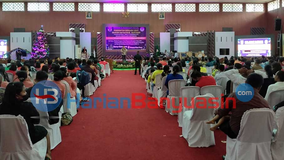 Apresiasi Perayaan Natal 2021, Bupati Askolani Rela Tinggalkan Anak Istri