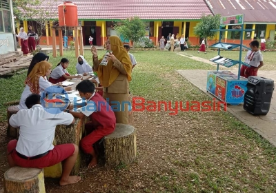 SDN 1 Lais Gelar Literasi Manfaatkan Gerobak Baca