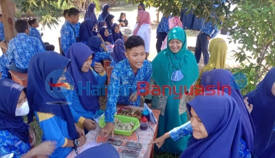 Siswa SMPN 4 Gelar Bazar