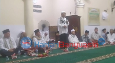 Pengurus Muhammadiyah Shalat Tarawih Bersama di Mesjid Al -Jihad Desa Lubuk Lancang