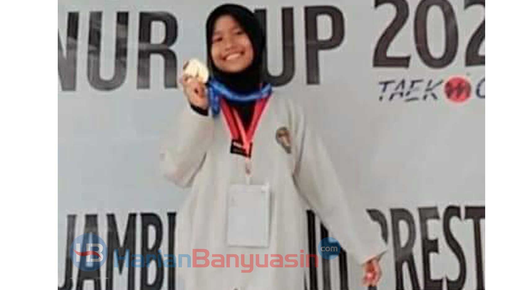 Siswi MI MU Raih Medali Emas Open Turnamen Gubernur Cup Jambi