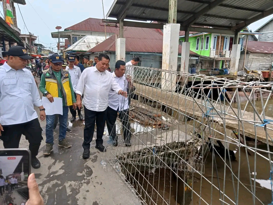 Progres Capai 39 Persen, Bupati Askolani Tinjau Perbaikan Jalan Sungsang: Jangan Ngebut, Jaga Jalan Kita Bersa