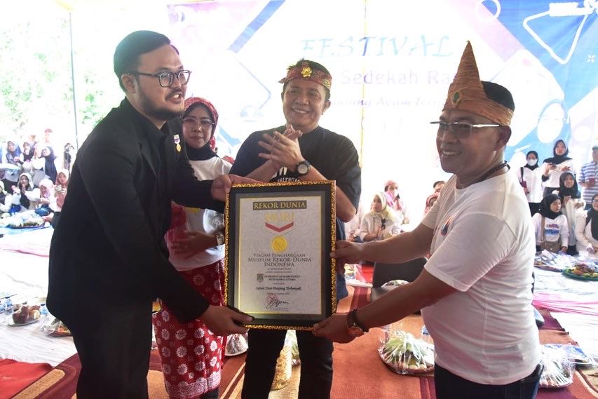 Sedekah Ramo Nasi Punjung Muratara Pecahkan Rekor MURI