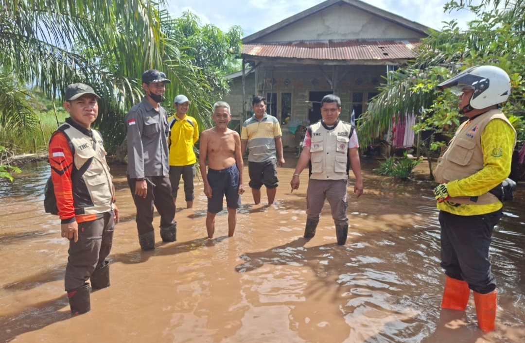 Banjir di Kecamatan Sembawa, 45 Rumah Terdampak, Warga Diminta Waspada Serangan Buaya