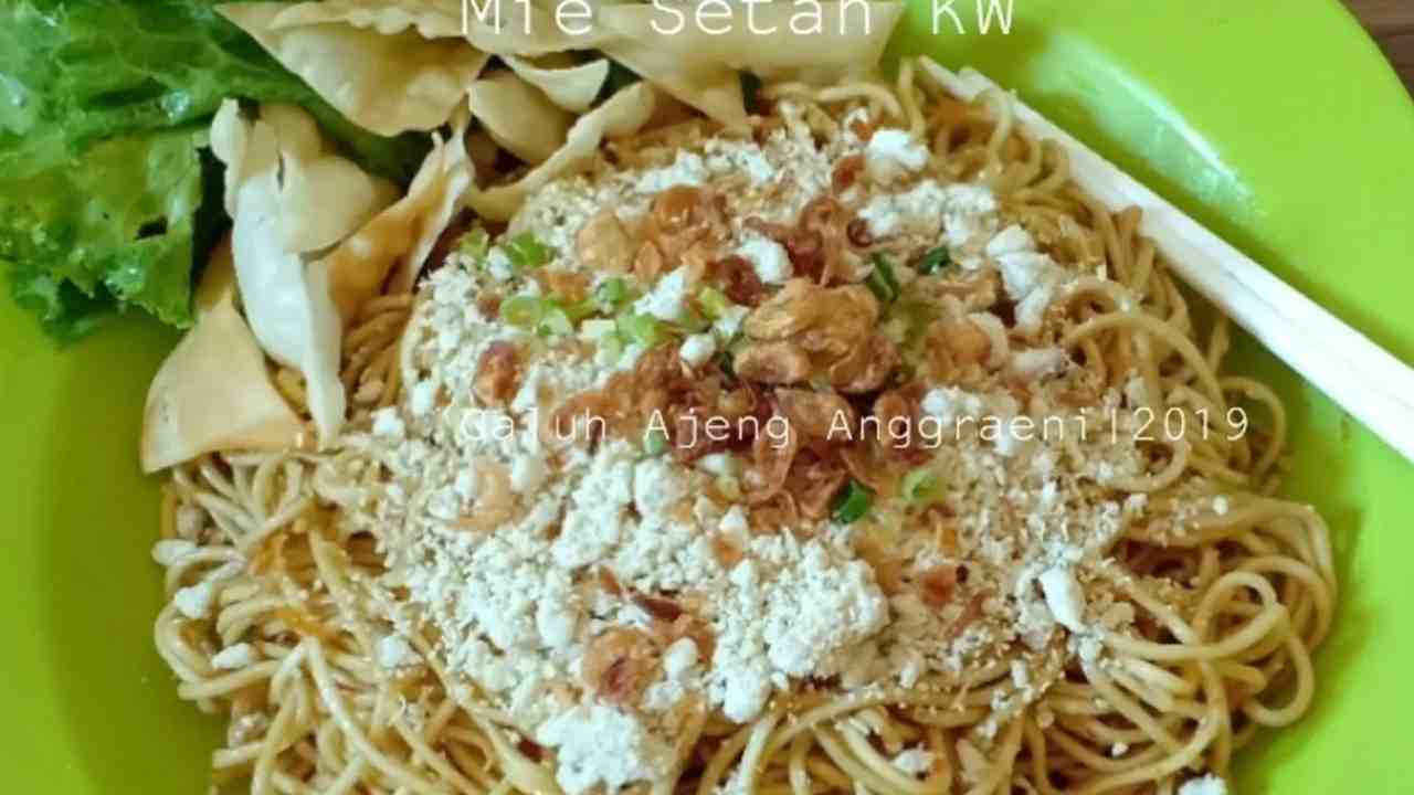 Resep Mie Setan Pakai Mie Urai, Hidangan Pedas yang Menggugah Selera!