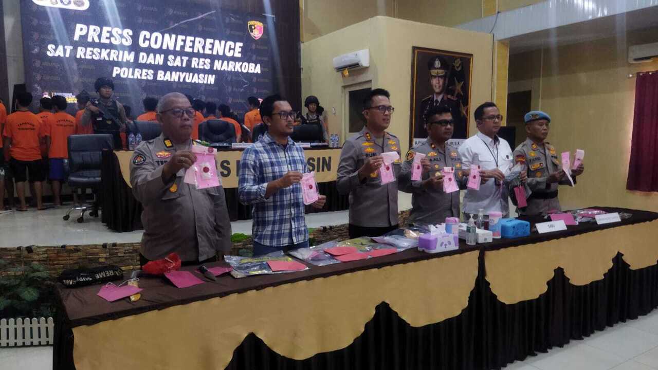 Press Conference Satreskrim dan Satnarkoba Polres Banyuasin Ungkap 9 Kasus Selama Bulan Juni