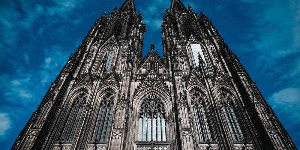 Explore Katedral Cologne, Ikon Gothic Termegah yang Bikin Kamu Terkagum !