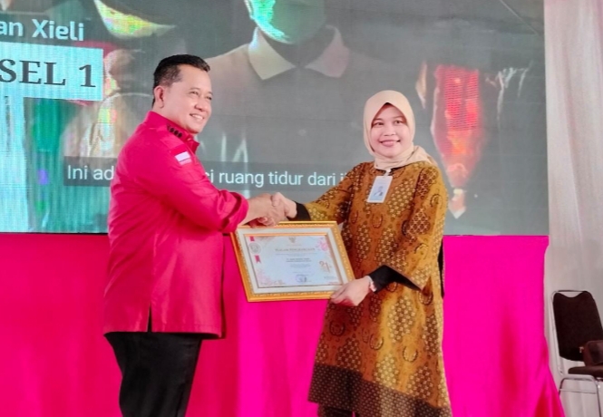 Turut Bangun  Banyuasin, Bank Sumsel Babel Terima Penghargaan CSR Award