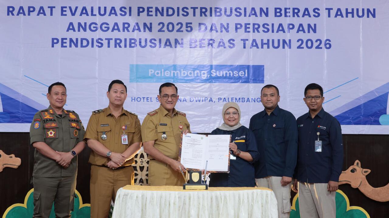 Sekda Sumsel Apresiasi Pendistribusian Beras 2025, Kawal Distribusi 2026