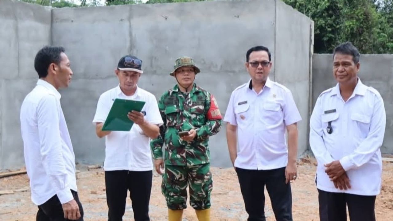 Camat Banyuasin III Tinjau Progres Pembangunan KDMP di Tiga Desa