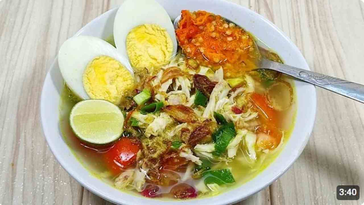 Soto Ayam Kuning Bening, Sajian Sehat Tanpa Santan yang Cocok untuk Diet Kolesterol