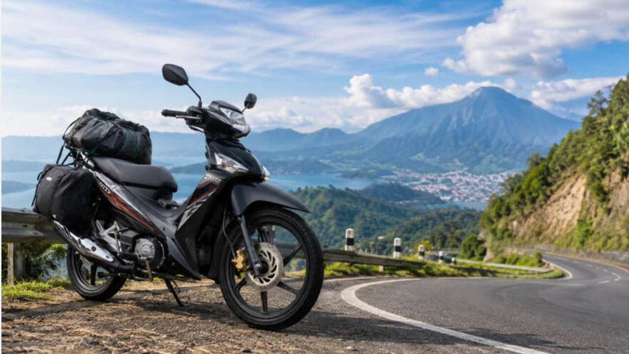 Jangan Salah Pilih! Ini Rekomendasi Motor Bebek untuk Touring Jarak Jauh, Bukan Cuma Irit BBM