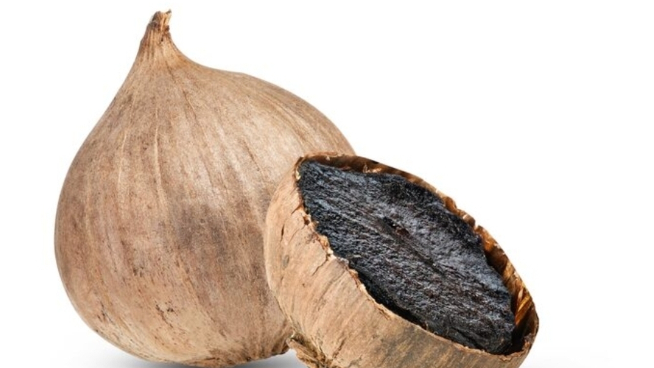 Rutin Konsumsi Bawang Hitam, Hati Lebih Sehat? Ini Faktanya!