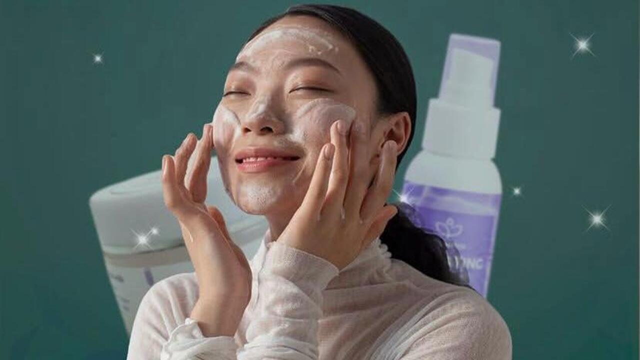 Tak Perlu Banyak Produk, Ini Tips Skincare Simpel untuk Kulit Sehat