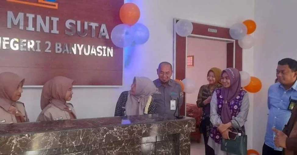 Opening Bank Mini Suta dan Galery Inovasi SMKN 1 Suak Tapeh Diresmikan 