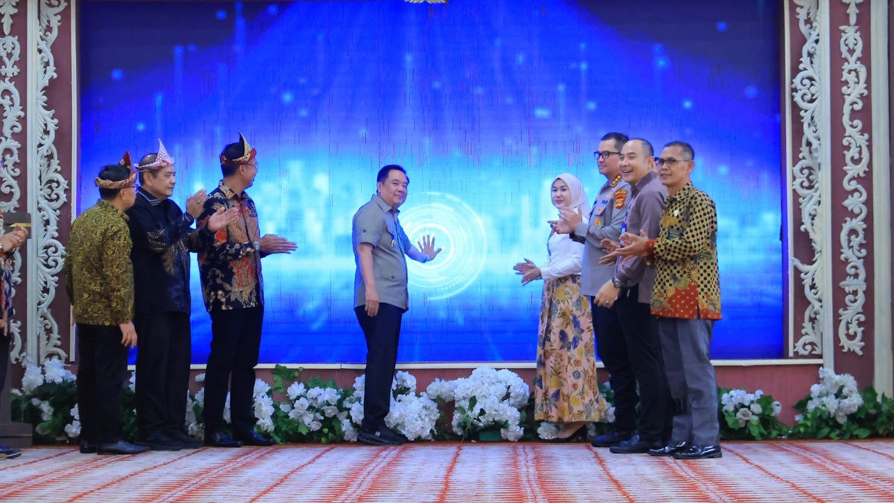 Wagub Sumsel Hadiri Anugerah KIP 2025, Luncurkan e-Monev 2026 Perkuat Tata Kelola Digital Sumsel