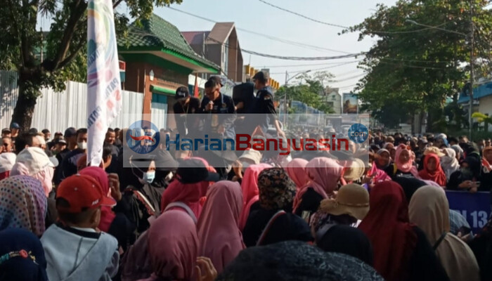 Belum Ada Keputusan, Warga Tegal Binangun Geruduk Kantor Gubernur Sumsel: Tuntutan Kami Tetap Sama