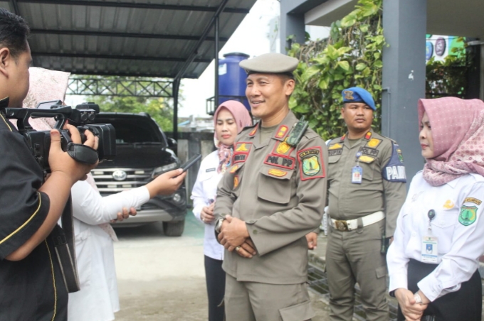 Randis tak Pasang Stiker Ini, Satpol PP Muba Sambangi Kantor Dinas