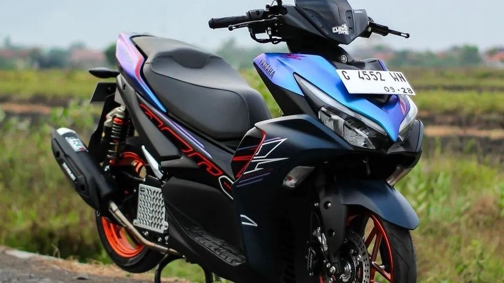 Mengupas Tuntas Yamaha Aerox Skutik Sporty dengan Performa Tinggi dan Desain 