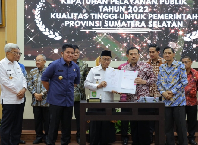 Sumsel dan 13 Kabupaten/Kota Ini Terima Penghargaan Predikat Kepatuhan Standar Pelayanan Publik Tahun 2022