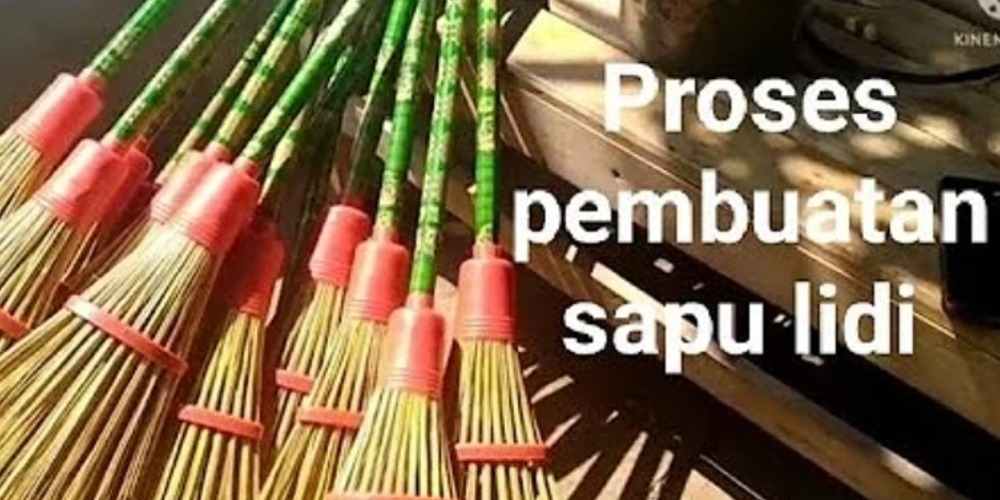 Sapu Lidi, Nggak Cuma Buat Bersih-bersih, Ini Prosesnya yang Bikin Kamu Penasaran!