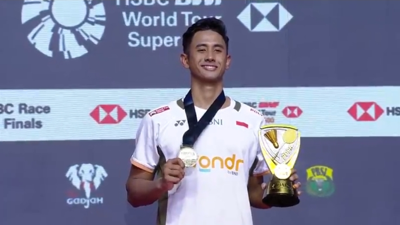 Alwi Farhan Angkat Trofi Indonesia Masters 2026
