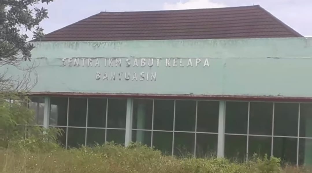 Bangunan IKM Sabut Kelapa di Banyuasin Terbengkalai