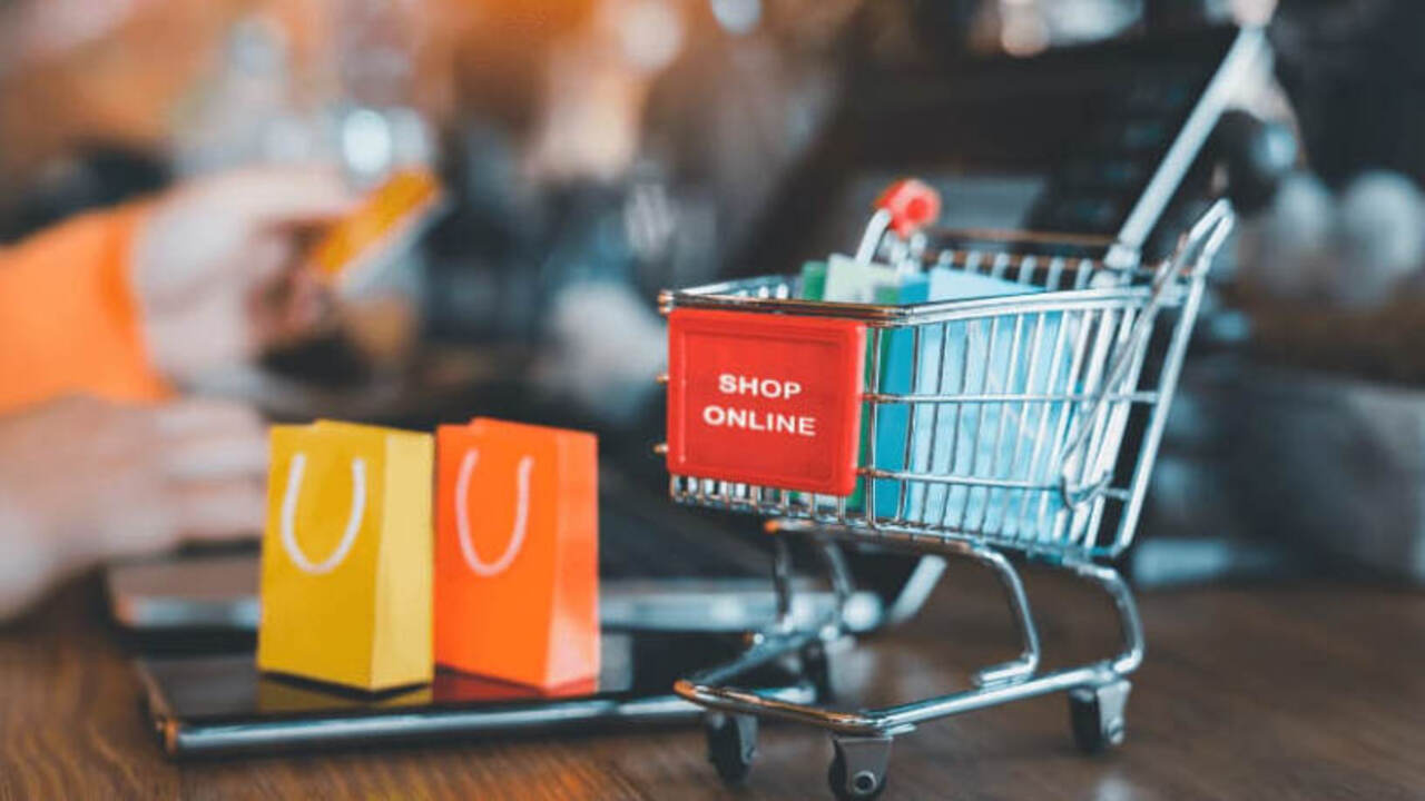 Nikmati Keuntungan Lebih saat Belanja Online bersama ShopeeVIP 