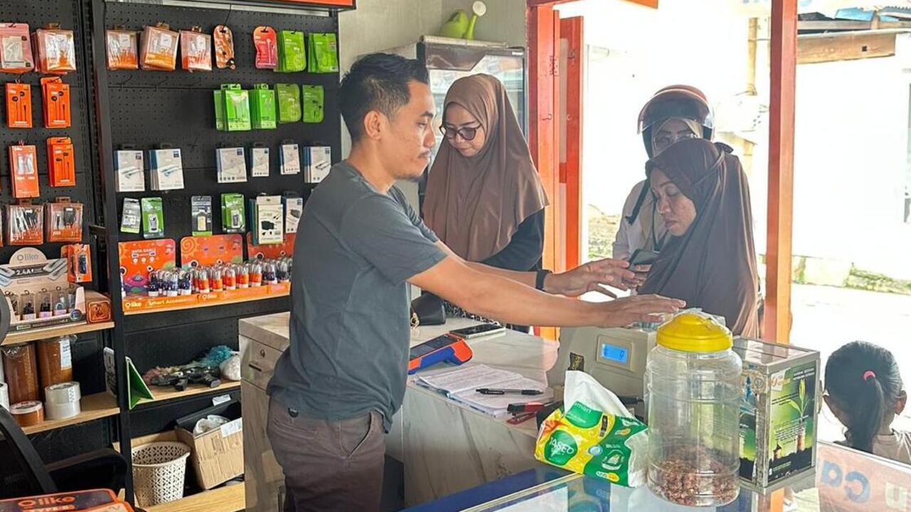 AgenBRILink Jadi Jalan Pemuda Ini Kembangkan Usaha hingga Ciptakan Lapangan Kerja di Kolaka