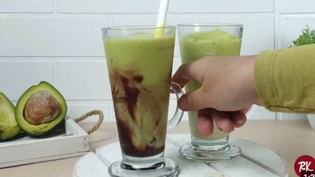 Jus Alpukat, Minuman Segar dan Bergizi dalam 5 Menit!