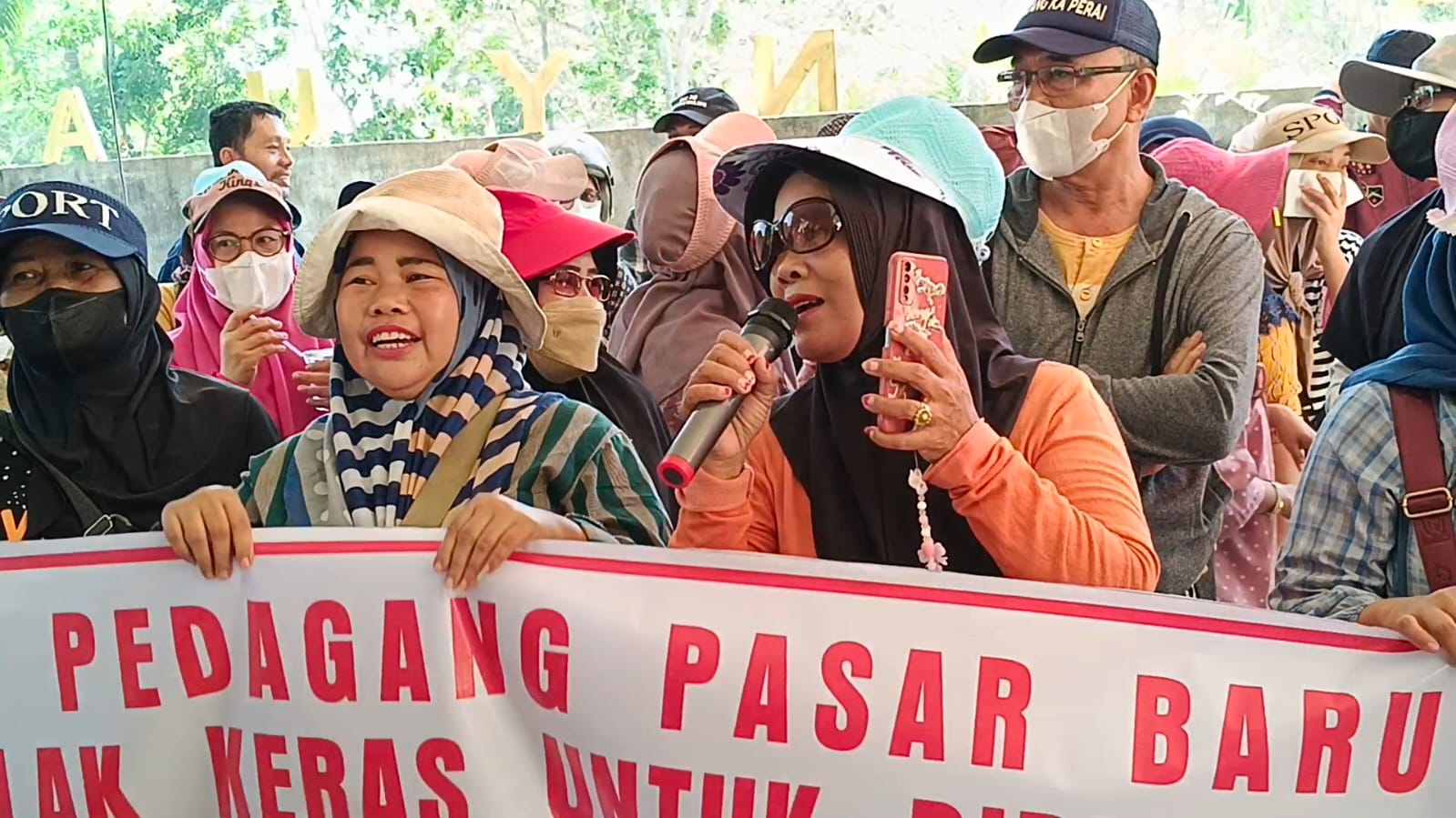 90 Persen Pedagang Pasar Baru Pangkalan Balai Tolak Relokasi ke Pasar Cangkring
