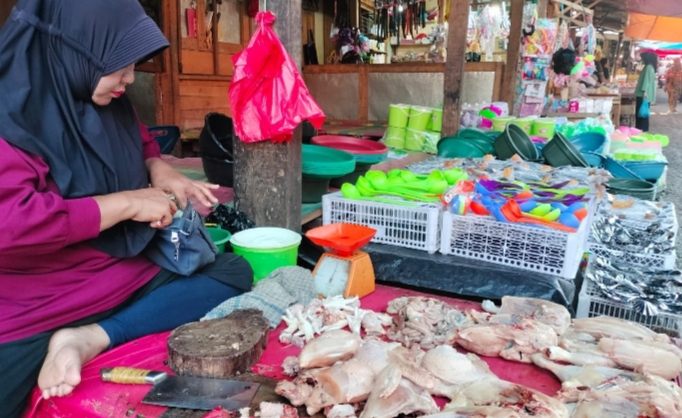 Jelang Idul Adha, Harga Ayam Potong Terus Meroket