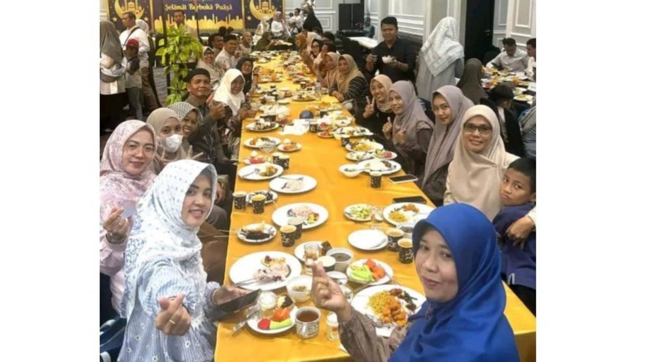 Pererat Silaturahmi, SMAN 3 Banyuasin III Gelar Buka Puasa Bersama