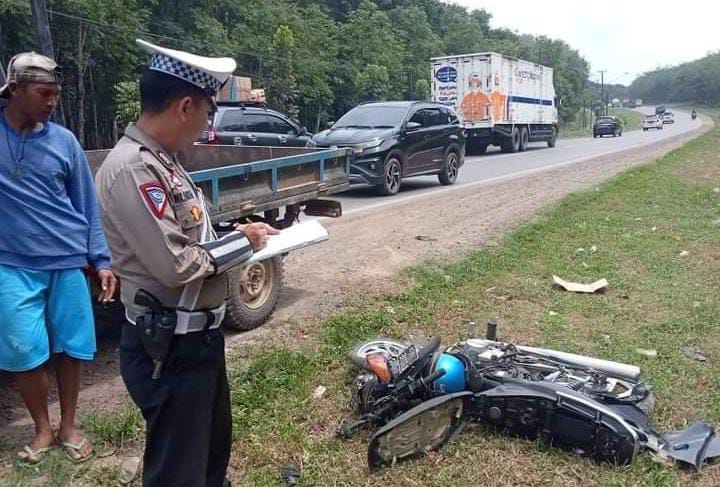 Ditabrak Pikap, Dua Pengendara Motor Luka-Luka