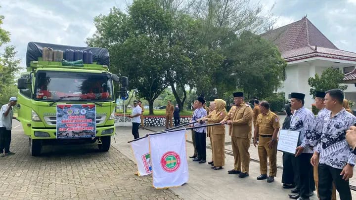 PGRI Banyuasin Salurkan Donasi Rp349 Juta untuk Korban Bencana Alam di Sumatera