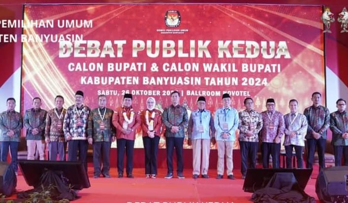 Warga Banyuasin Saksikan Debat Publik yang Damai dan Informatif : Siapa yang Akan Menjadi Pilihan?