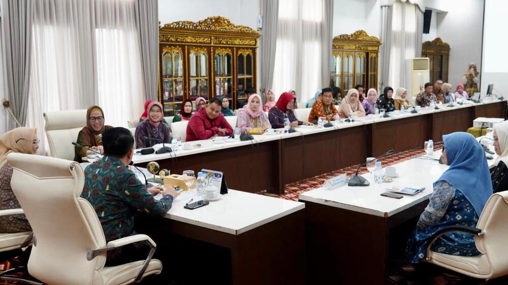 Rapat Bersama Dekranasda Sumsel, Ini Harapan Pj Gubernur Sumsel Kepada Dekranasda Sumsel