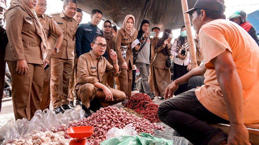 Pj Bupati Banyuasin Turun Tangan Atasi Harga Sembako Tinggi, Ini Langkah Pengendalian Inflasi