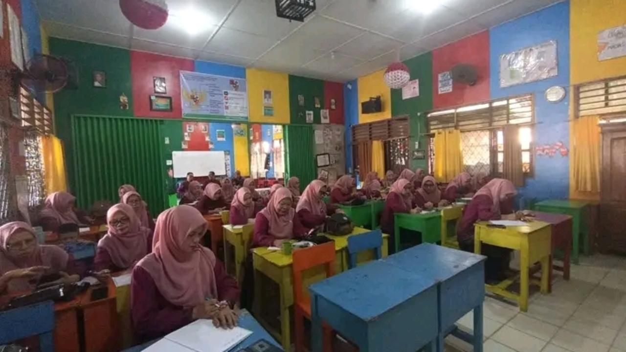 Siap Terima Murid Baru, SDN 1 Talang Kelapa Gelar Rapat Persiapan