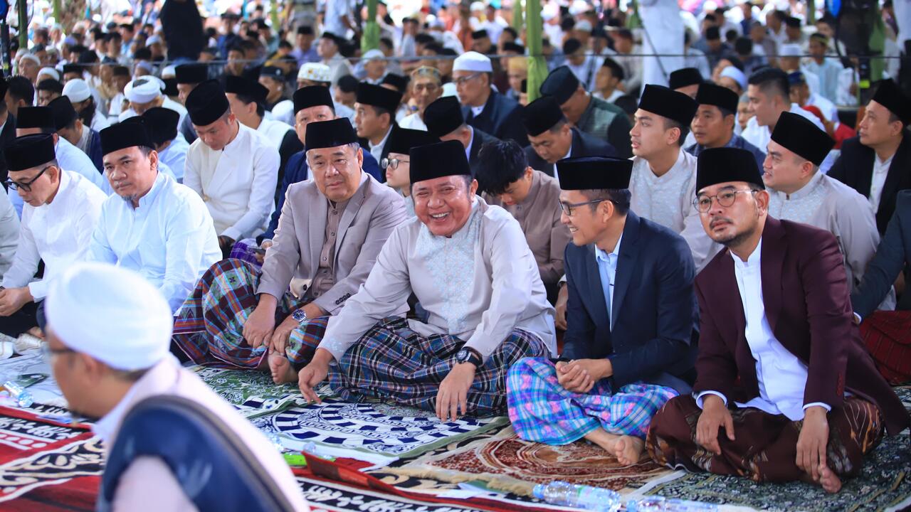 Gubernur Sumsel Salat Idul Fitri Bersama, Ajak Masyarakat Perkuat Kerukunan